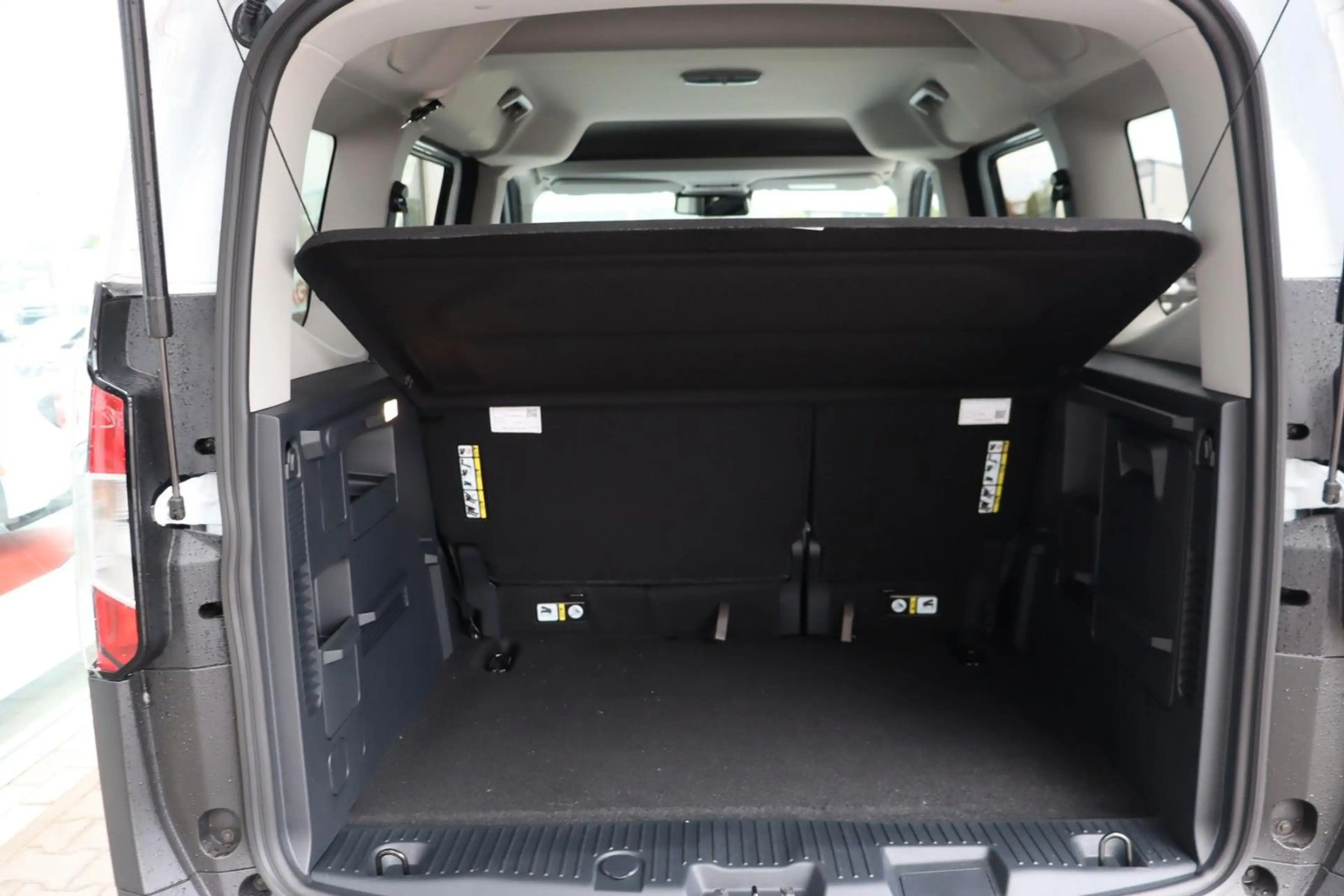 Ford Tourneo Courier Titanium 1.0 EcoB. 2,99%* AHK — photo 10