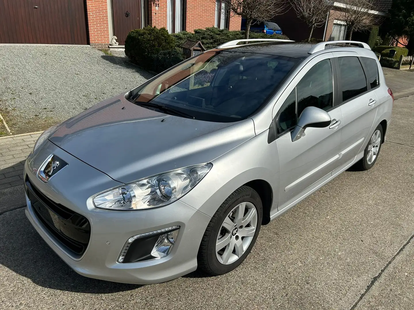 Peugeot 308 308 SW e-HDi FAP 115 Stop Zilver - 1