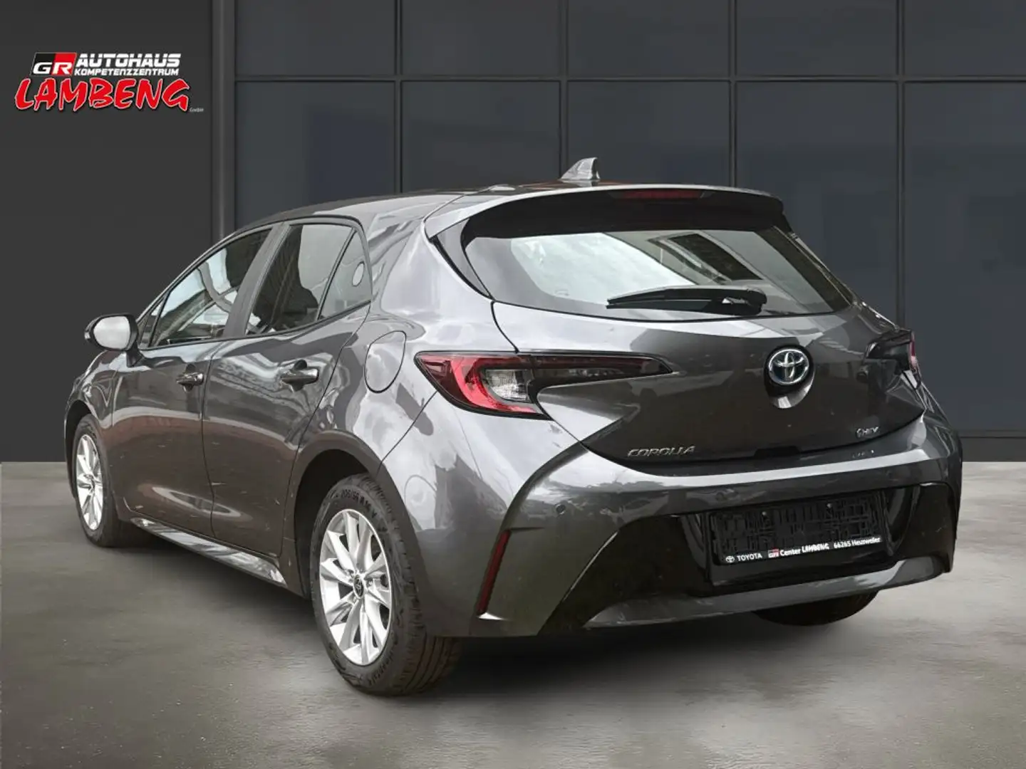 Toyota Corolla 1.8 Hybrid Business Edition Gris - 2