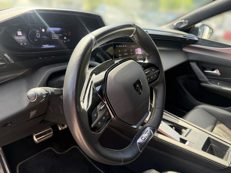 Peugeot 408 1.2 PureTech 130 GT NAVI ACC MATRIX-LED — photo 9