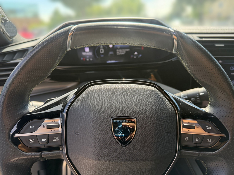 Peugeot 408 1.2 PureTech 130 GT NAVI ACC MATRIX-LED — photo 12