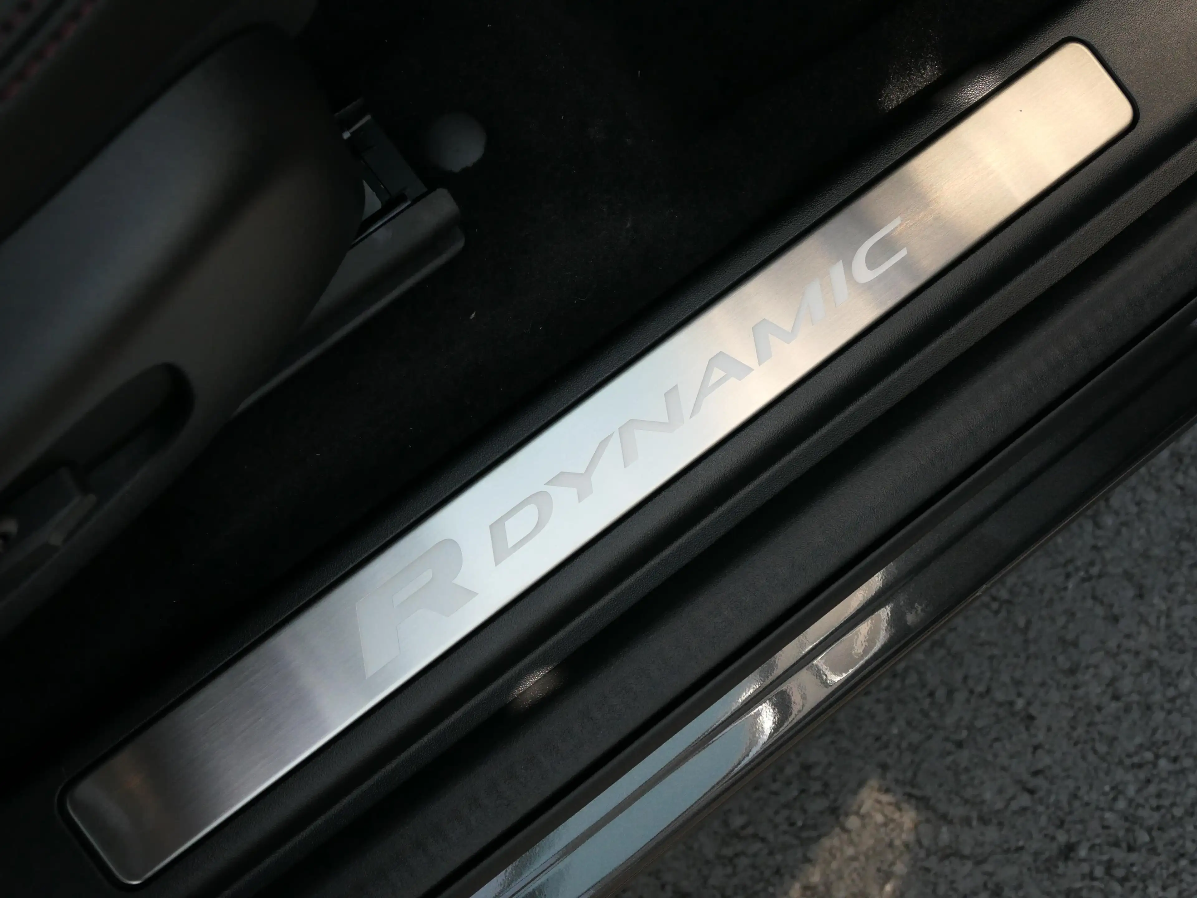 Land Rover Discovery Sport P300e R-Dynamic SE PANO | CAMERA | ACC | MERIDIAN — photo 7