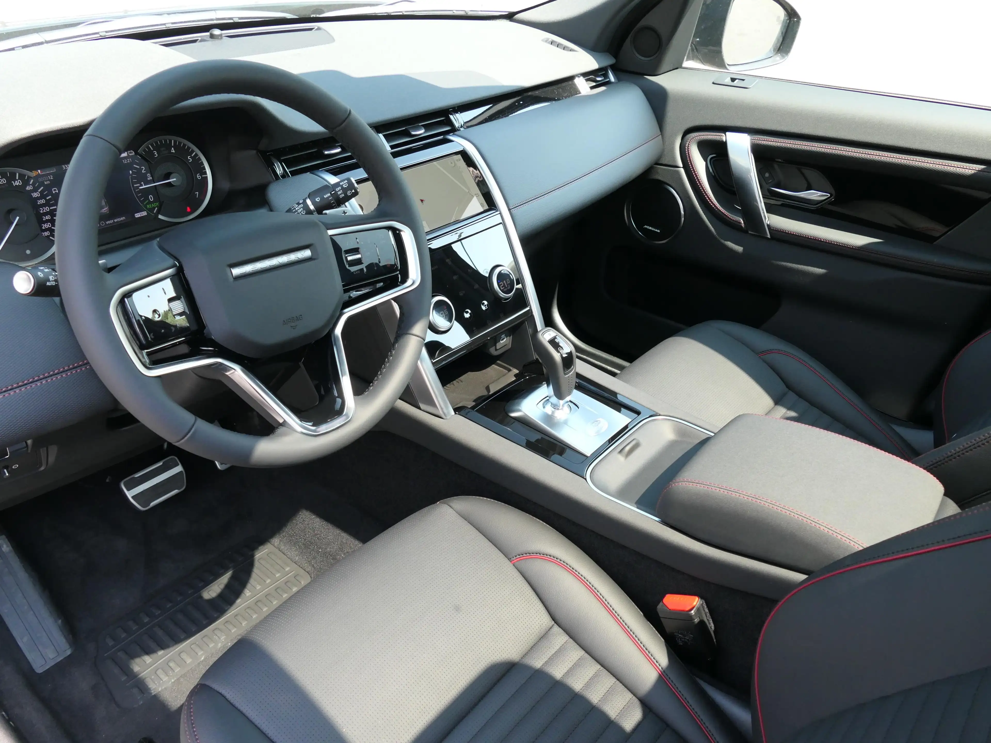 Land Rover Discovery Sport P300e R-Dynamic SE PANO | CAMERA | ACC | MERIDIAN — photo 15