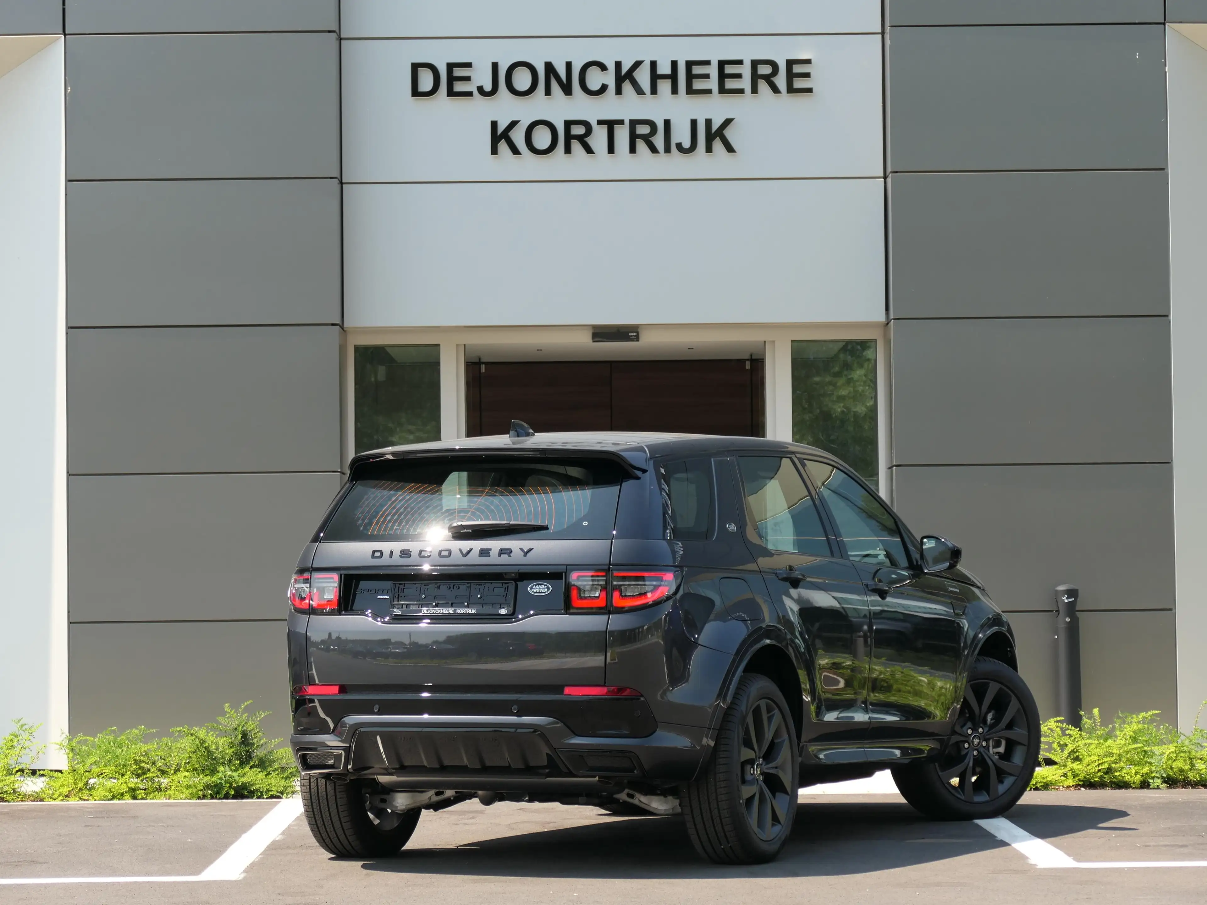 Land Rover Discovery Sport P300e R-Dynamic SE PANO | CAMERA | ACC | MERIDIAN — photo 4