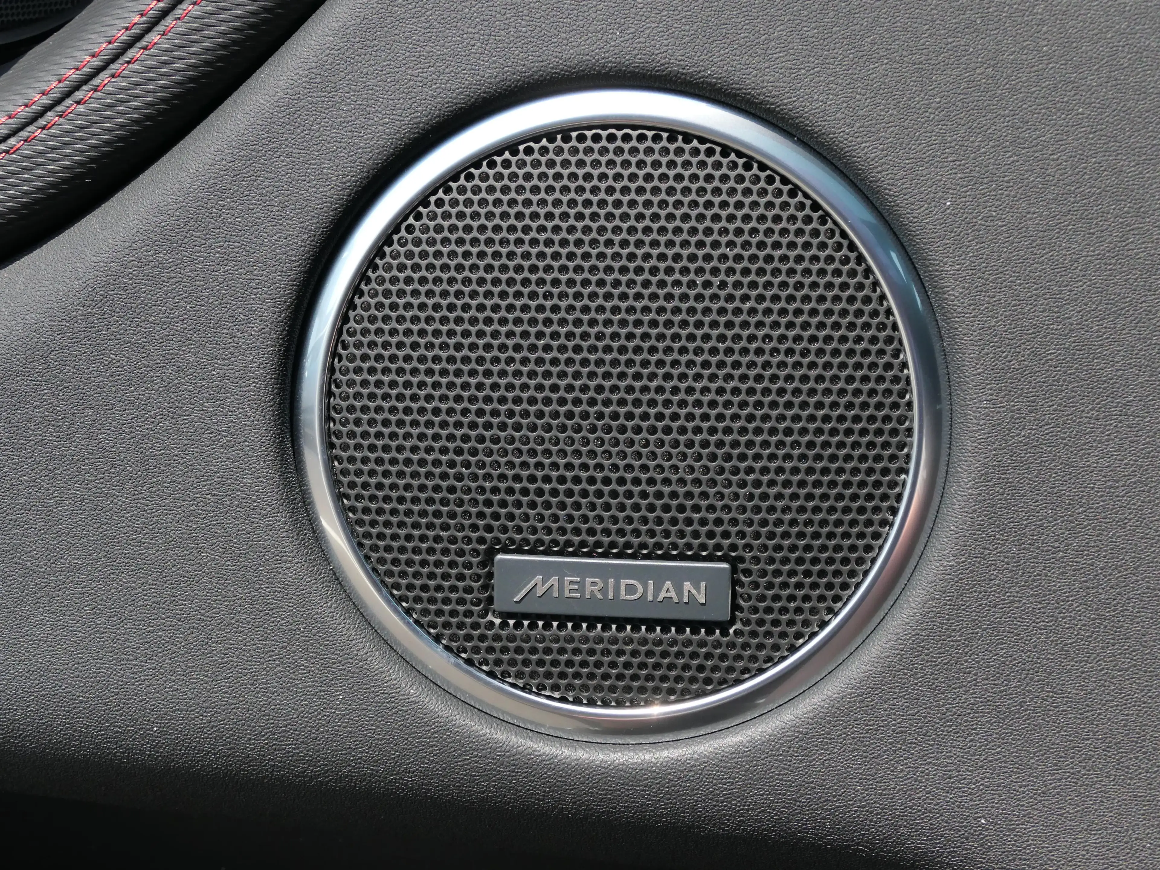 Land Rover Discovery Sport P300e R-Dynamic SE PANO | CAMERA | ACC | MERIDIAN — photo 13