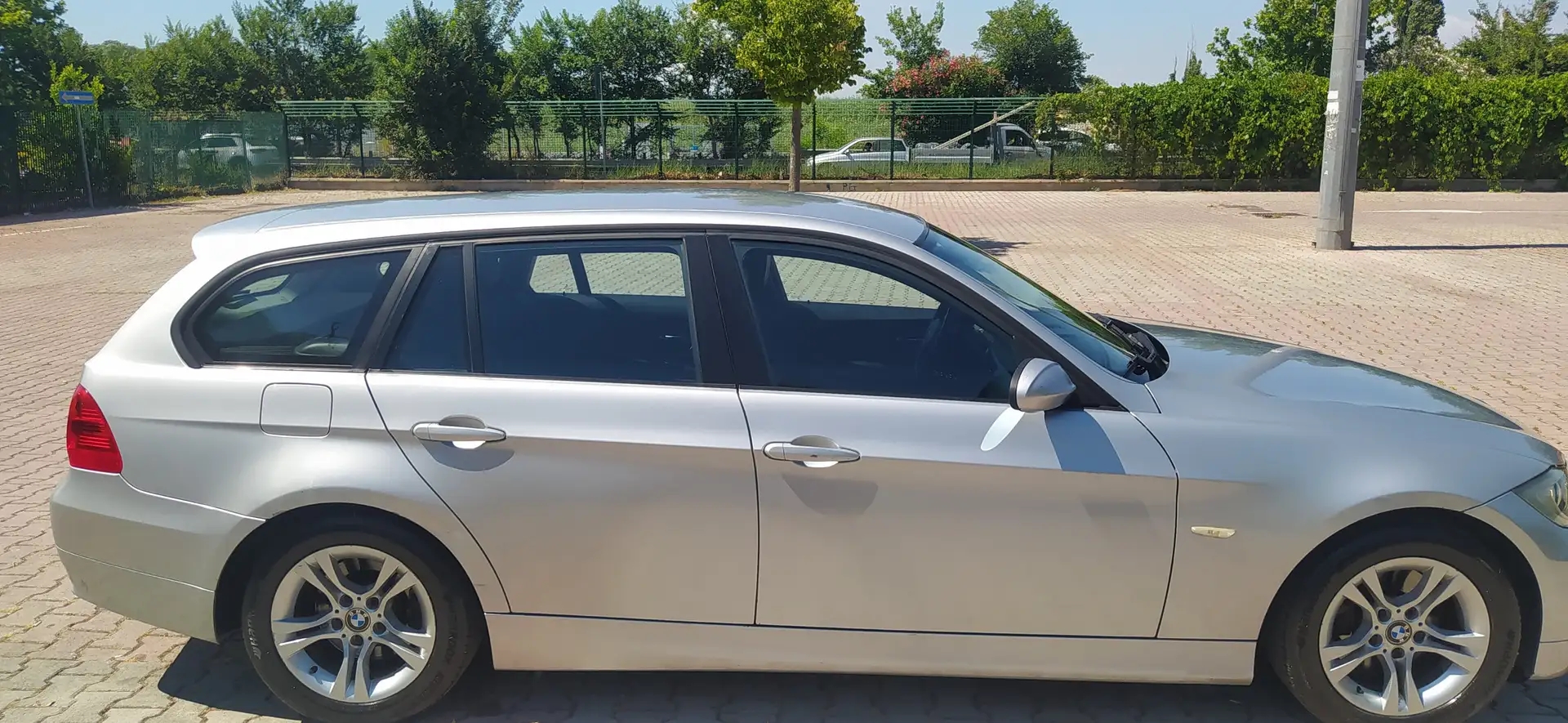 BMW 320 Serie 3 E91 Touring 320d Touring Futura 177cv Argento - 1