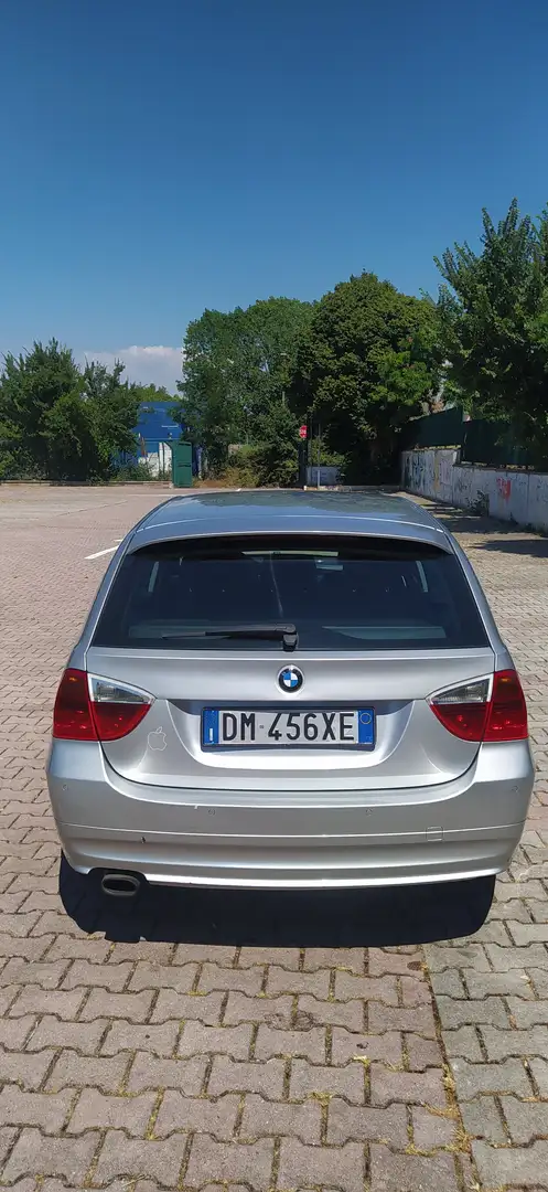 BMW 320 Serie 3 E91 Touring 320d Touring Futura 177cv Argent - 2