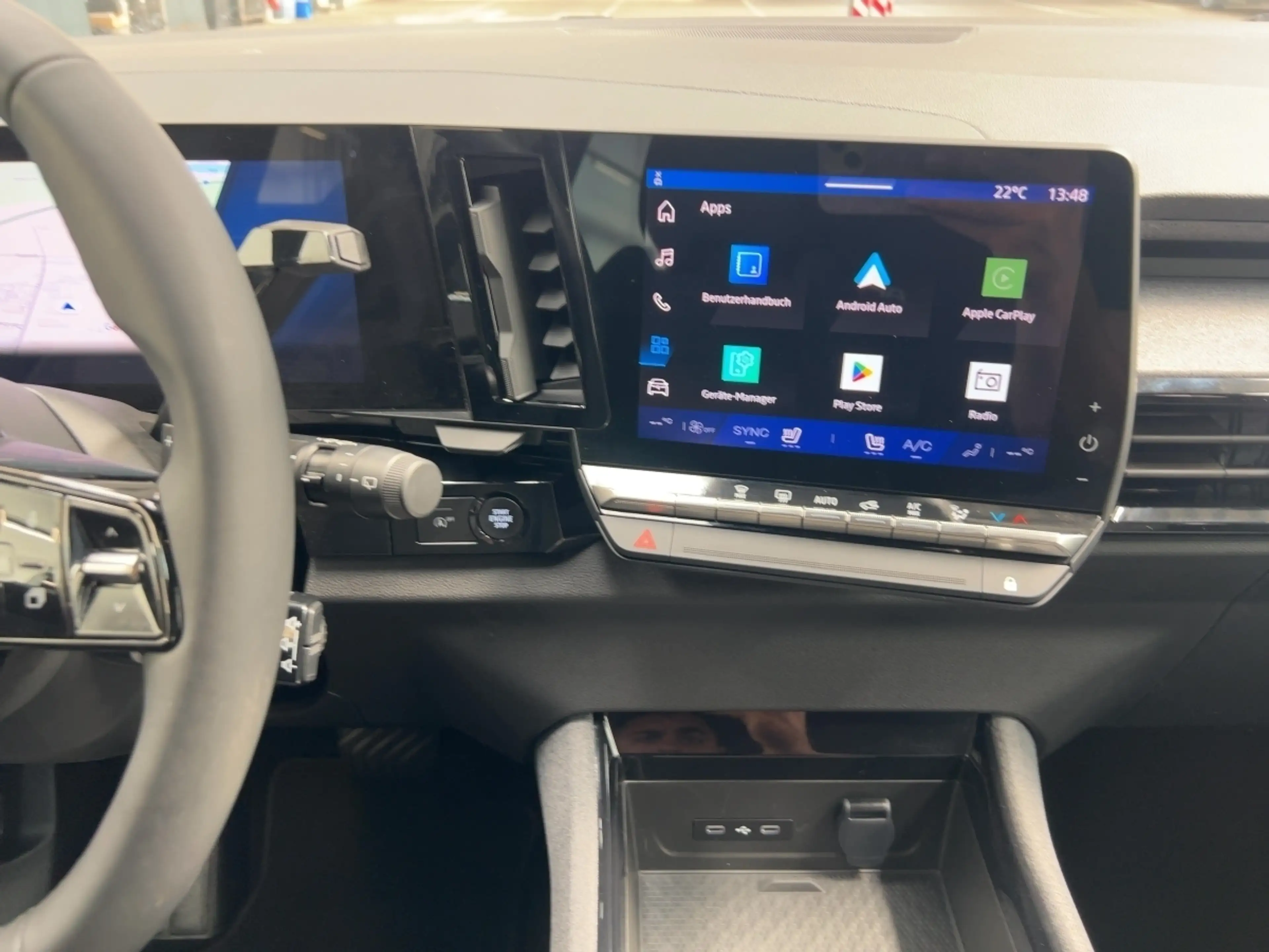 Renault Austral Evolution Mild Hybrid 160 Automatik — photo 12