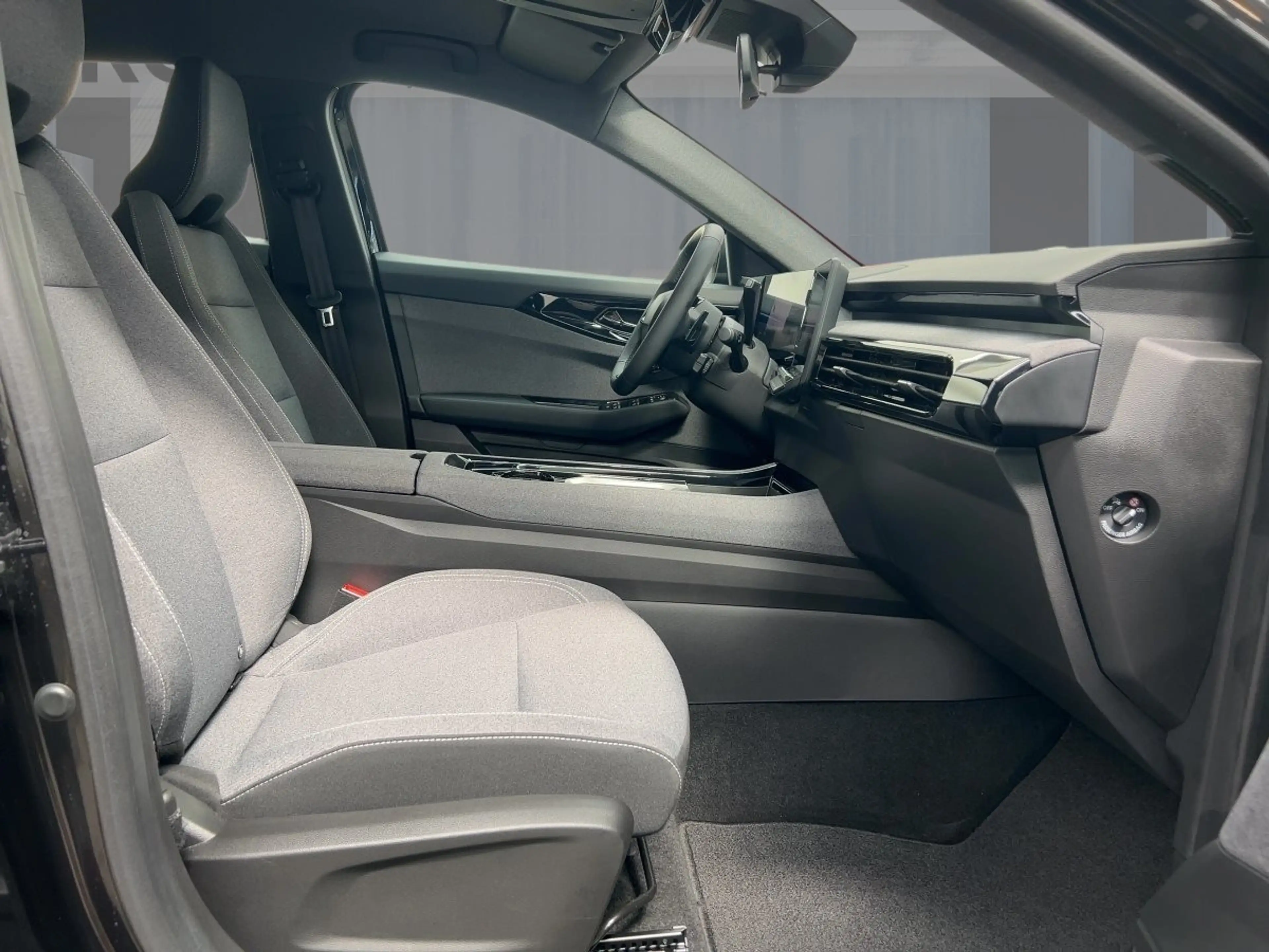 Renault Austral Evolution Mild Hybrid 160 Automatik — photo 8