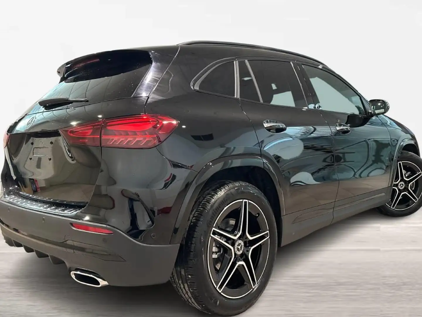 Mercedes-Benz GLA 250 e con tecnología híbrida EQ - 2