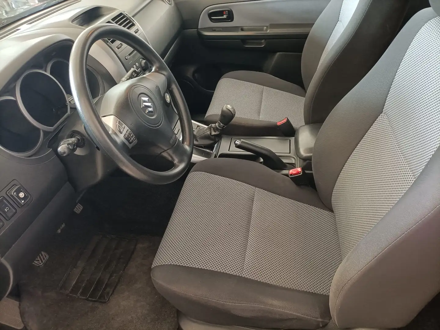 Suzuki Vitara 3p 1.6 16v JLX P.Pack c/AC - 2
