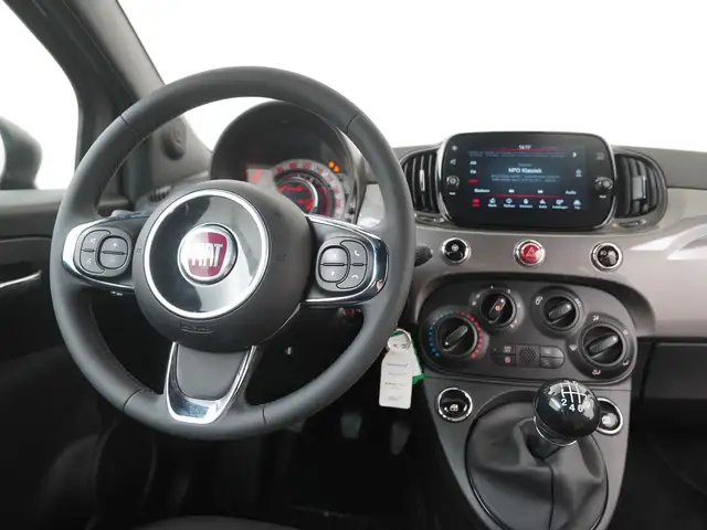 Fiat 500C view 3