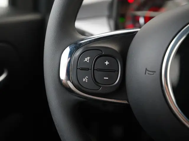 Fiat 500C view 7