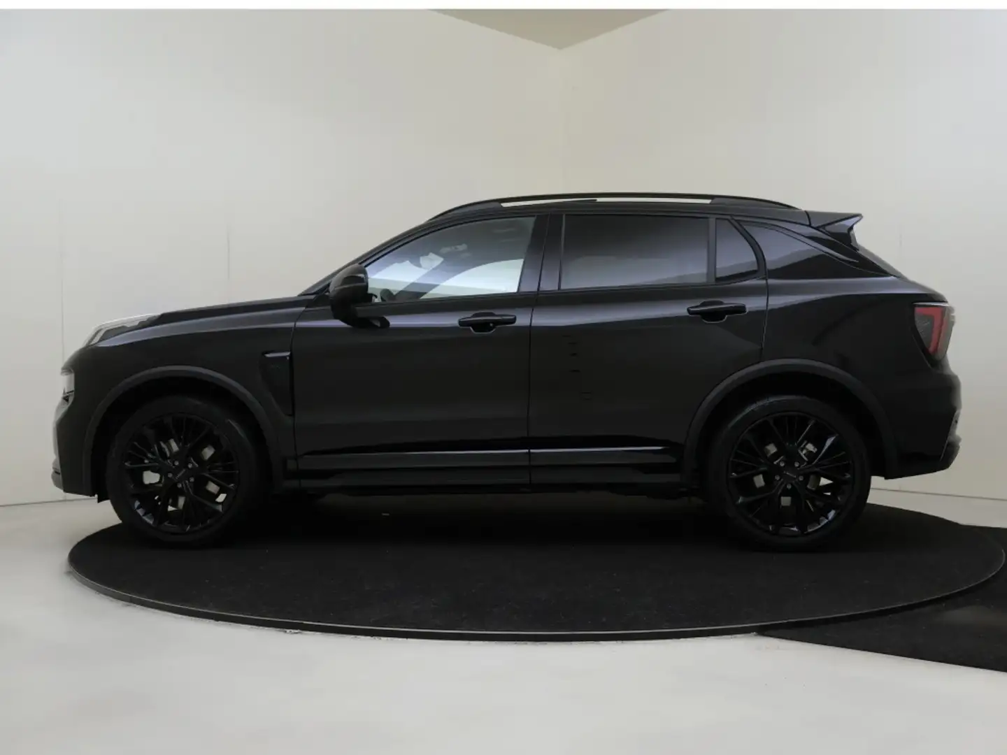 Lynk & Co 01 1.5 More | NIEUW | Panoramadak | 360° Camera | Zwart - 2