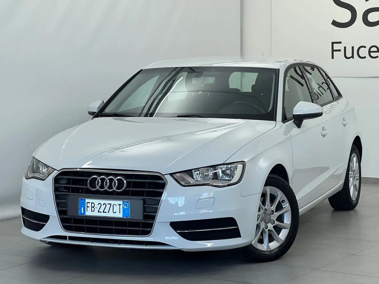 Audi A3 A3 Sportback 1.6 tdi Business 110cv E6 Wit - 2