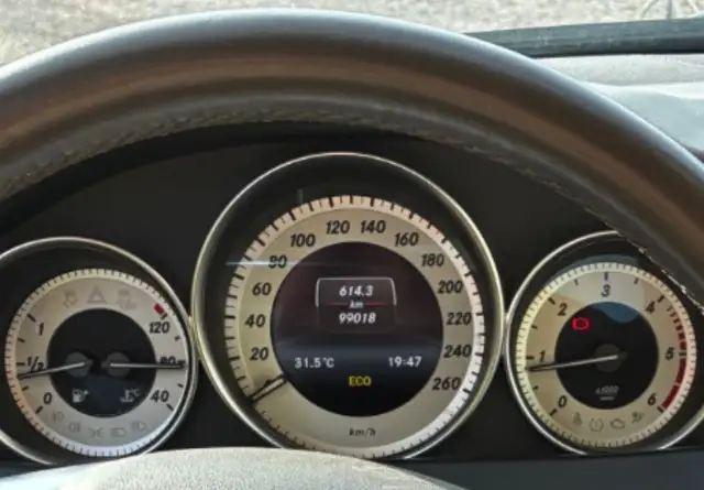 Mercedes-Benz Unknown Model view 12