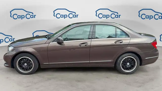 Mercedes-Benz Unknown Model view 2