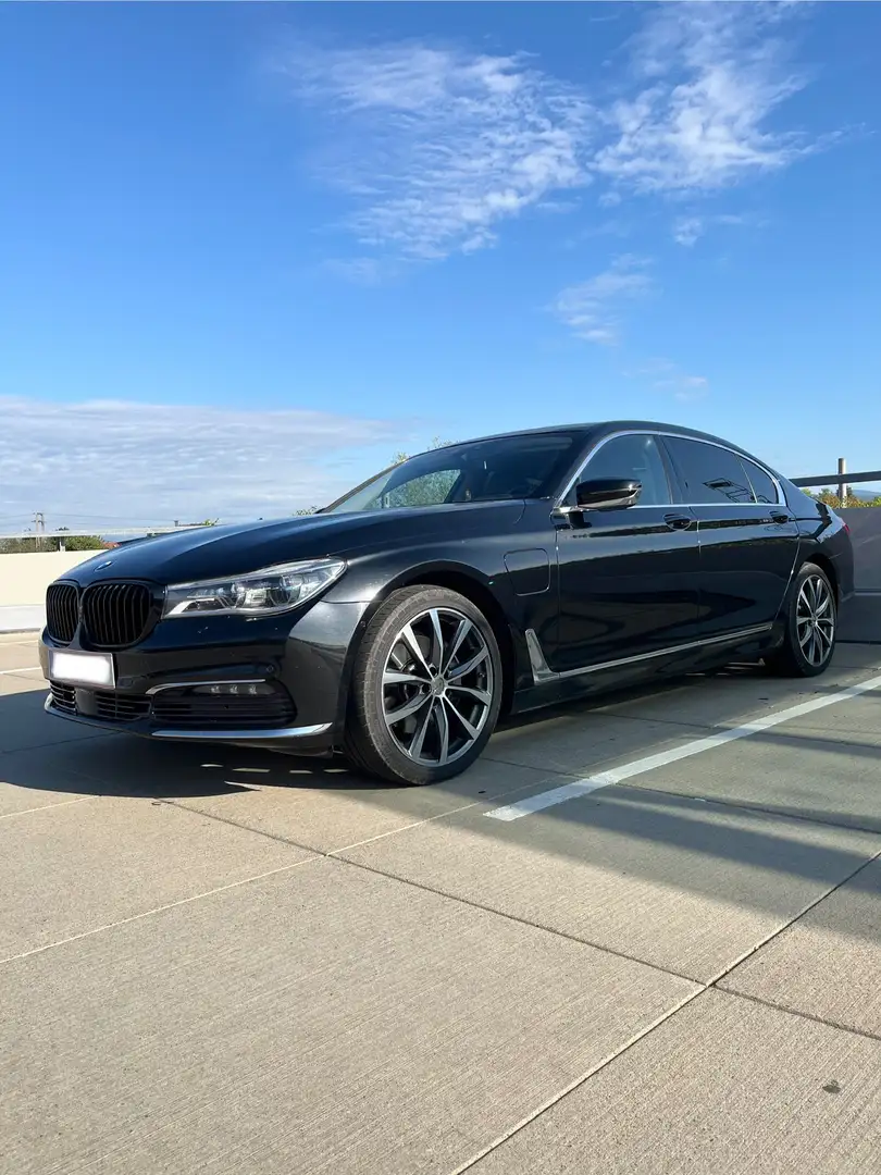BMW 740 740Le iPerformance - 1