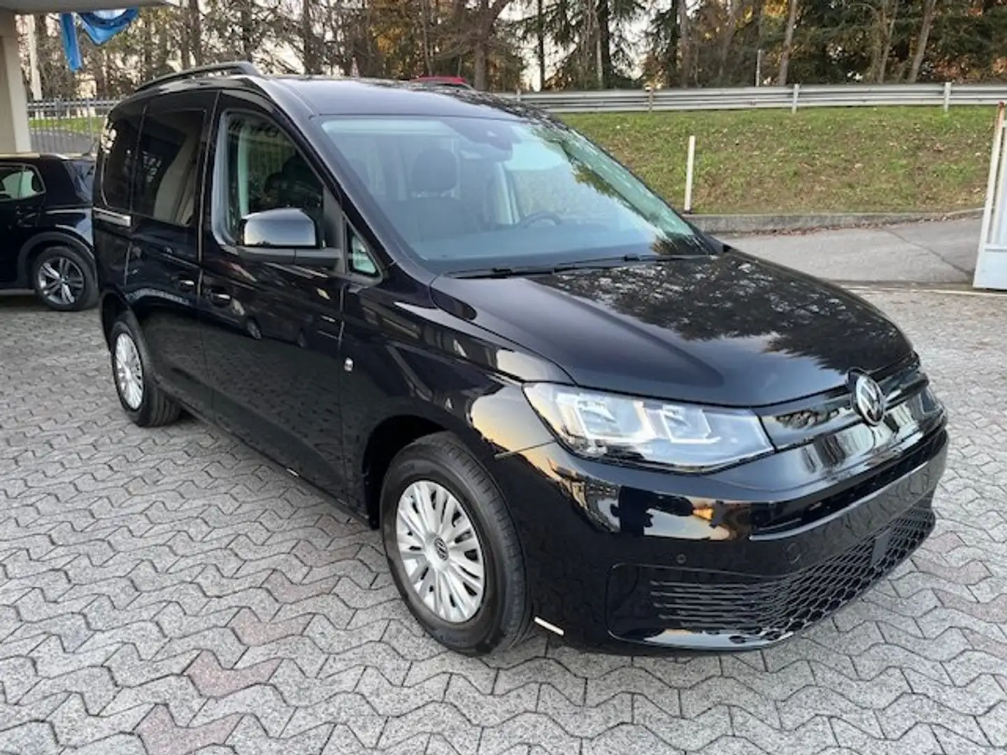 Volkswagen Caddy Space 2.0 TDI 102cv "Pronta Consegna" MOD.2025 Noir - 1