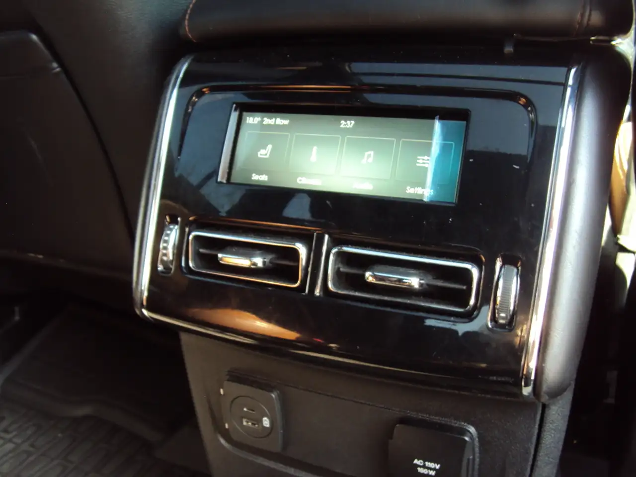 Lincoln Aviator снимка Lincoln Aviator
