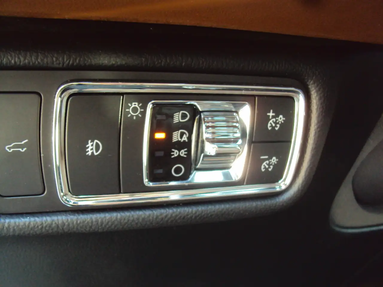Lincoln Aviator снимка Lincoln Aviator