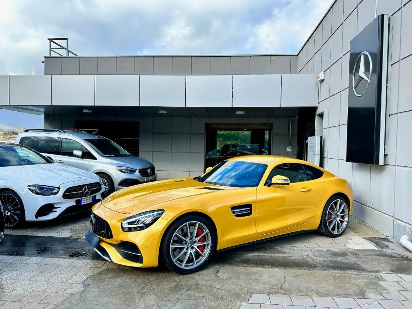 Mercedes-Benz AMG GT GT AMG S Yellow - 1