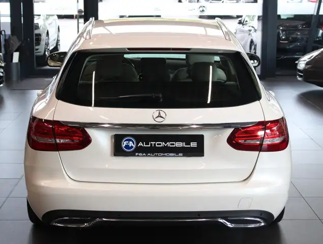Mercedes-Benz C-Class view 6