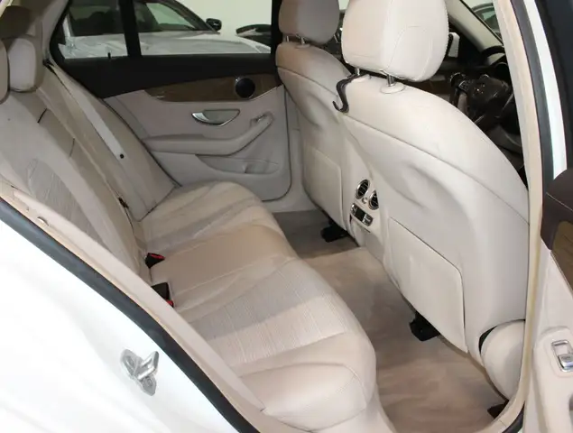 Mercedes-Benz C-Class view 11