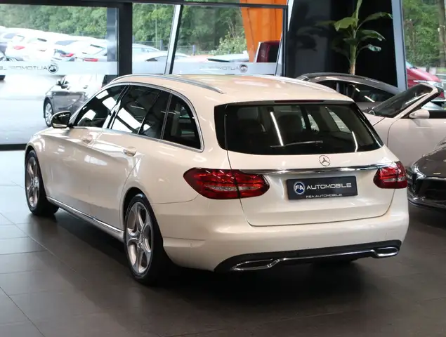 Mercedes-Benz C-Class view 4