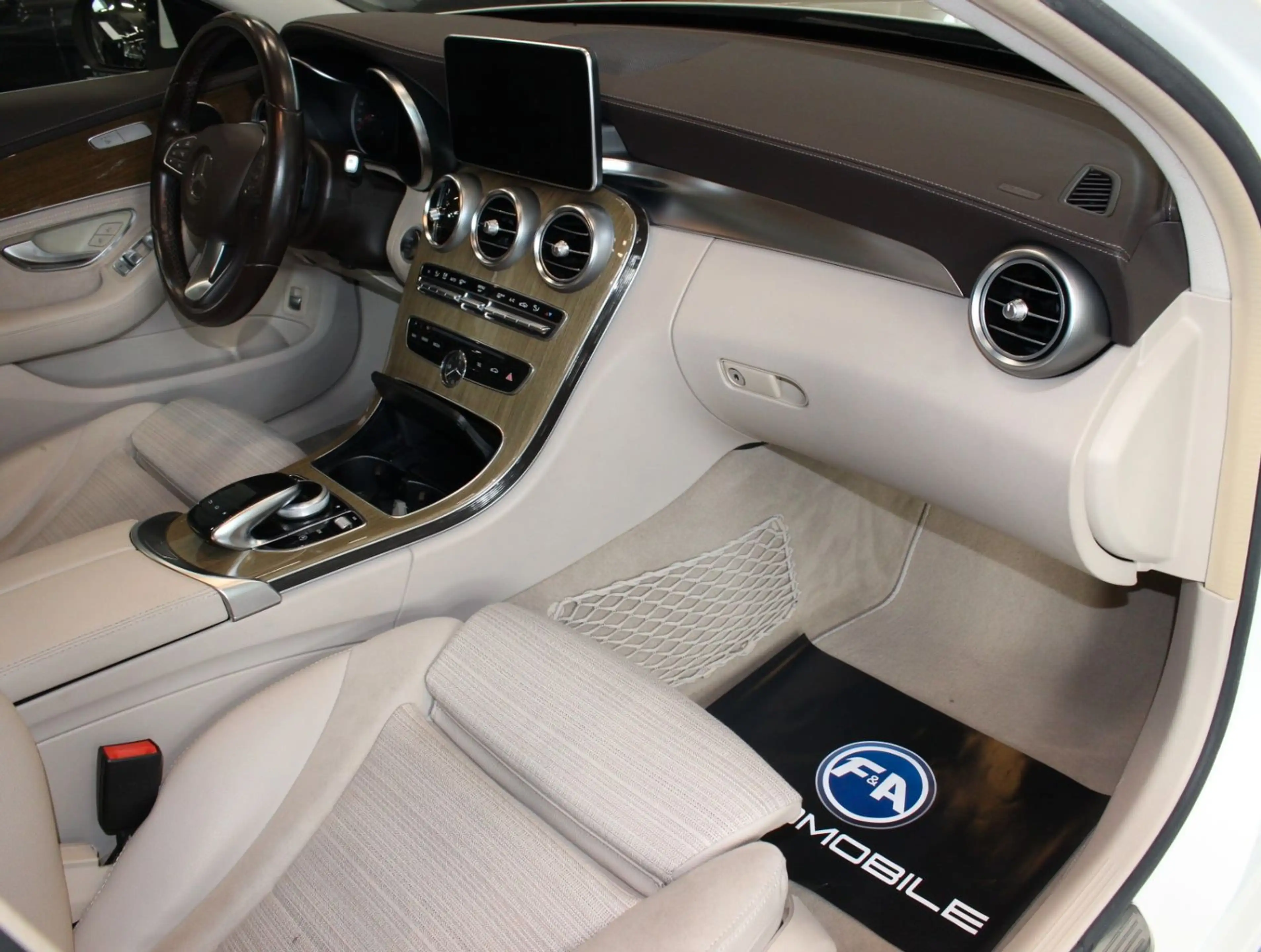 Mercedes-Benz C 250 BlueTEC T EXCLUSIVE*AHK*HUD-UP — photo 10