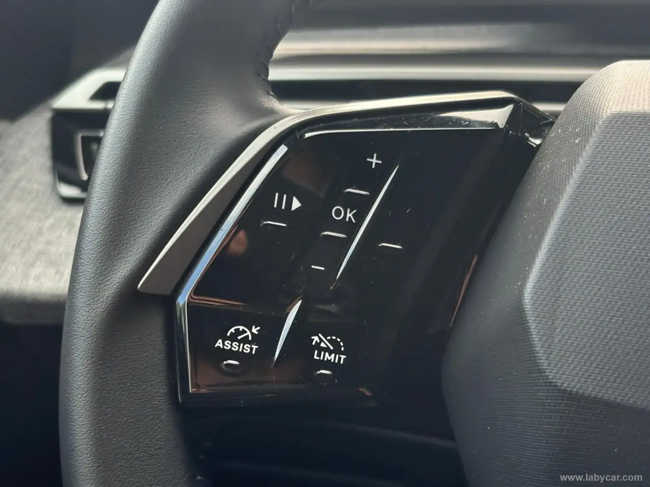Peugeot 3008 Hybrid 136 e-DCS6 Allure 17