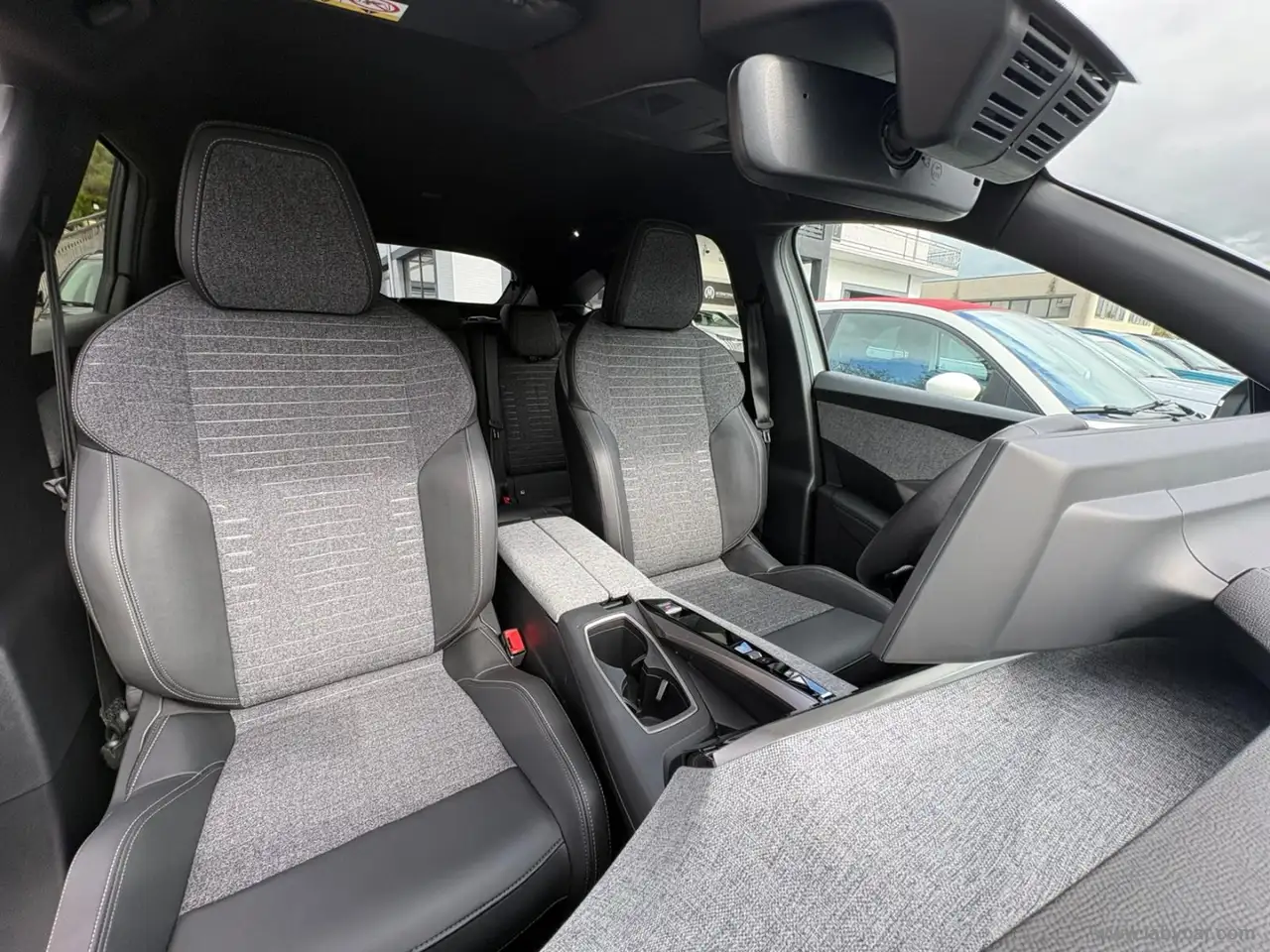 Peugeot 3008 Hybrid 136 e-DCS6 Allure 12