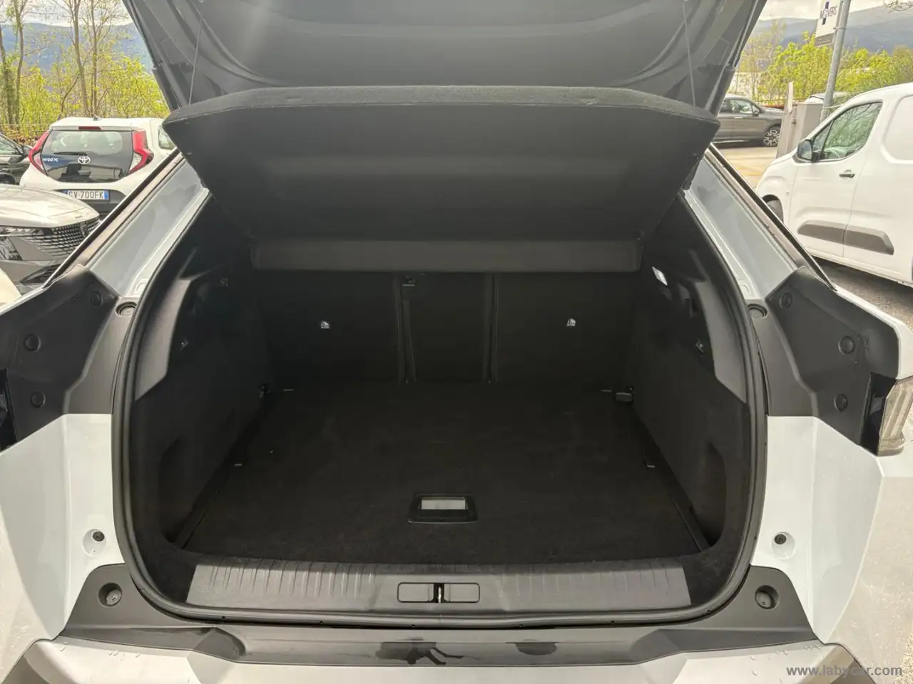 Peugeot 3008 Hybrid 136 e-DCS6 Allure 10