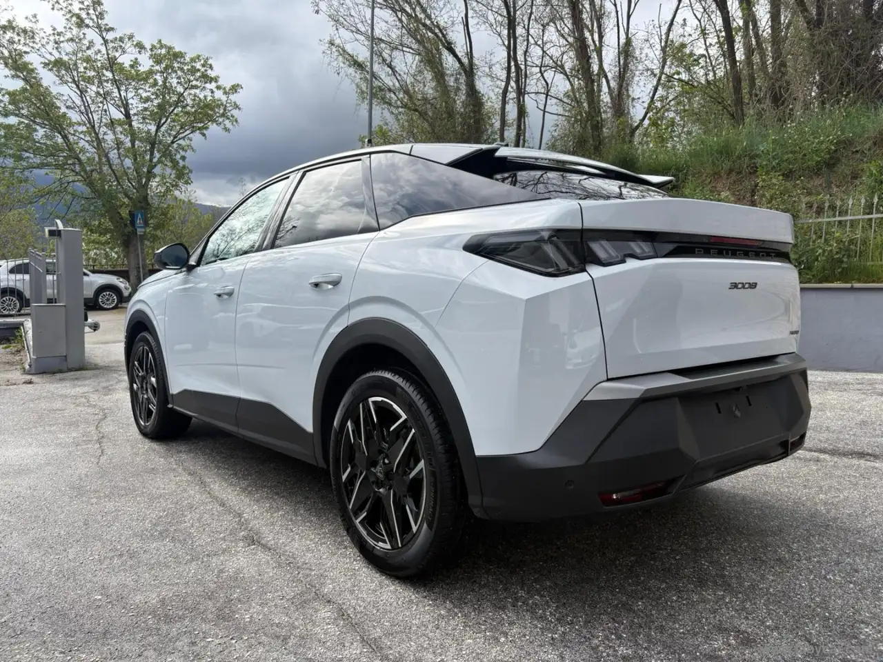Peugeot 3008 Hybrid 136 e-DCS6 Allure 7