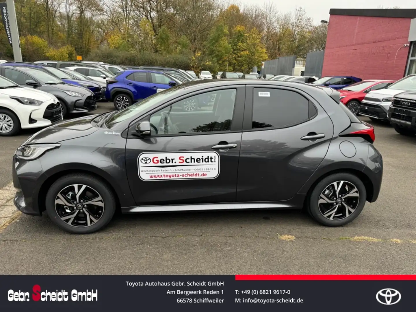 Toyota Yaris Hybrid Team D 1,99% Finanzierung 1.5 Dual-VVT-iE K Grau - 2