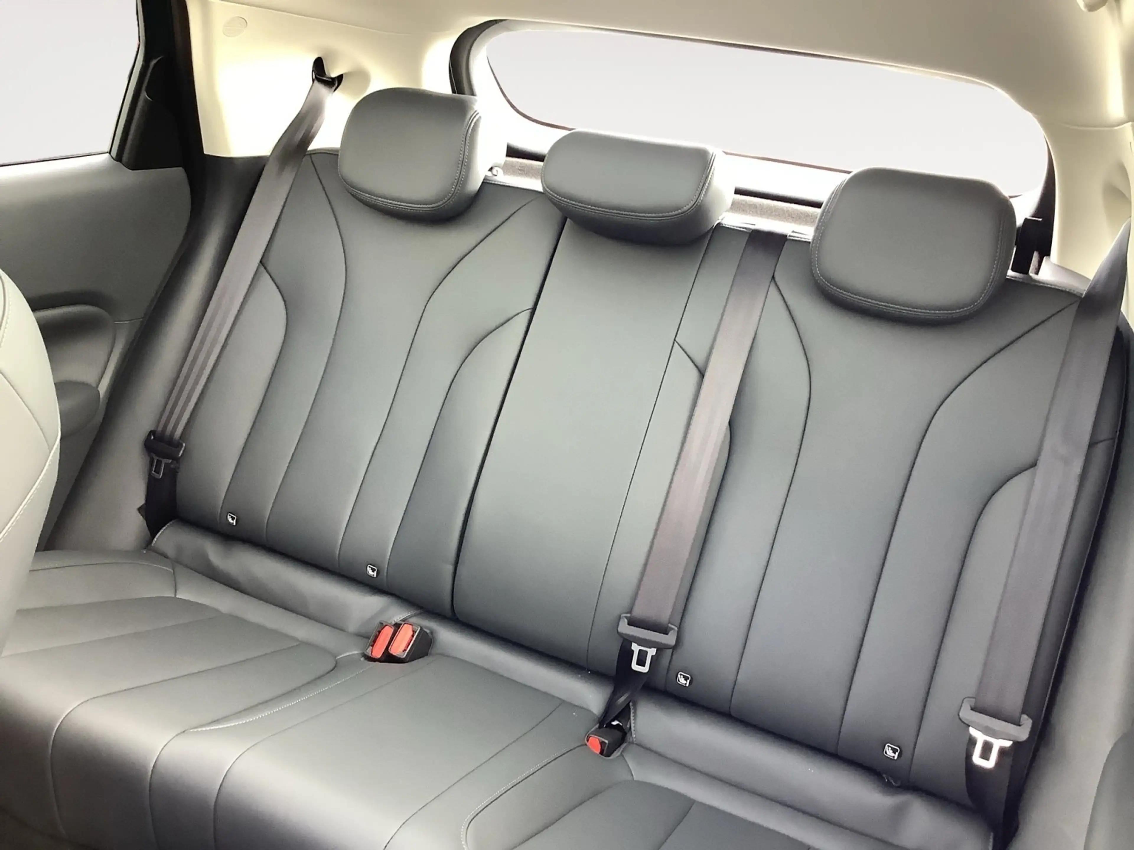 Ora GWM ORA  5 SUV Hybrid Luxury 1,5 Turbo 2-Gang DHT — photo 13