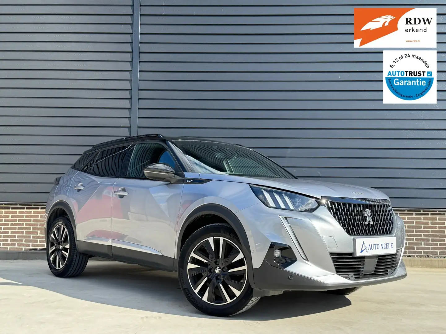 Peugeot 2008 1.2 155 pk Automaat GT Pack Stoelverwarming, ACC, Zilver - 1