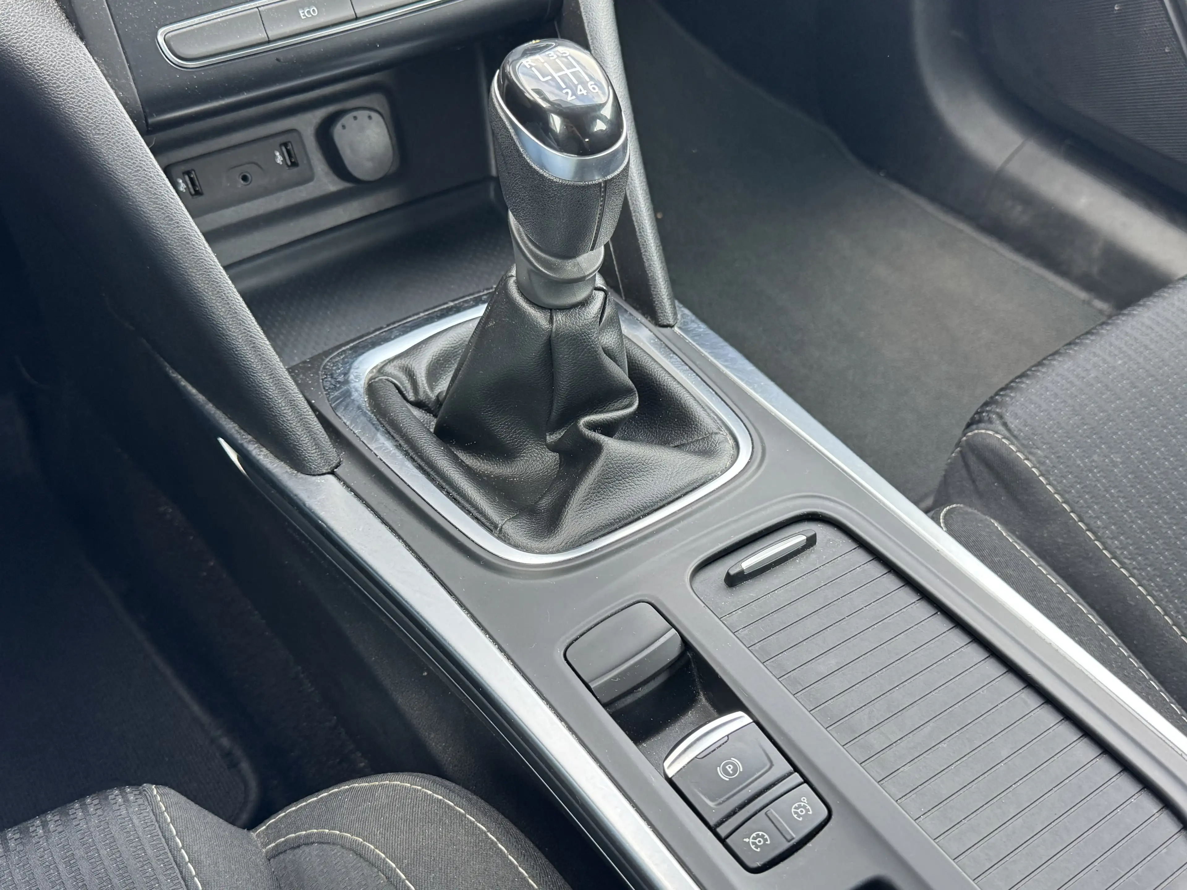 Renault Megane Estate 1.2 TCe | Zen | Airco | Cruise | Navi | Tre — photo 17