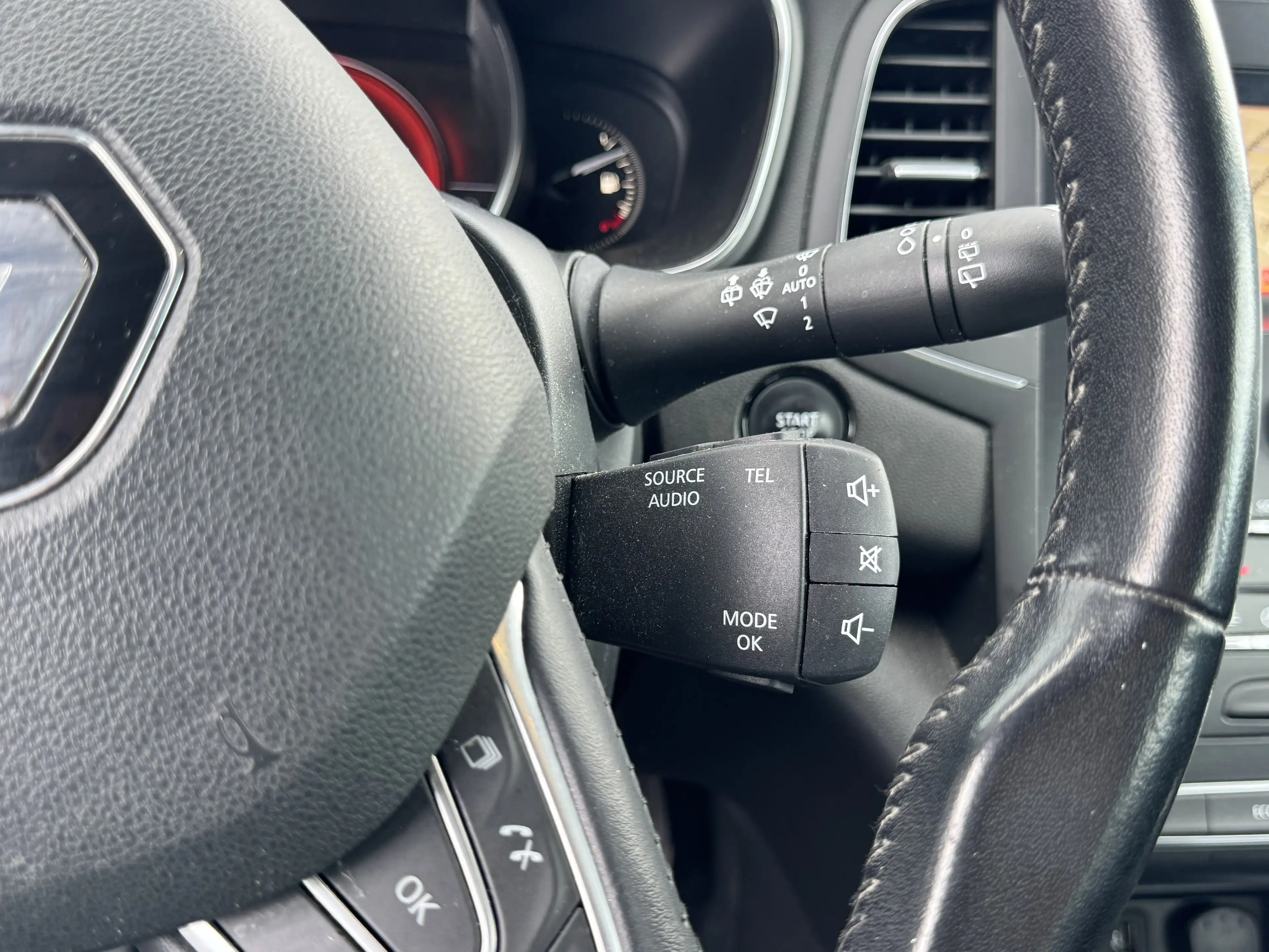 Renault Megane Estate 1.2 TCe | Zen | Airco | Cruise | Navi | Tre — photo 14