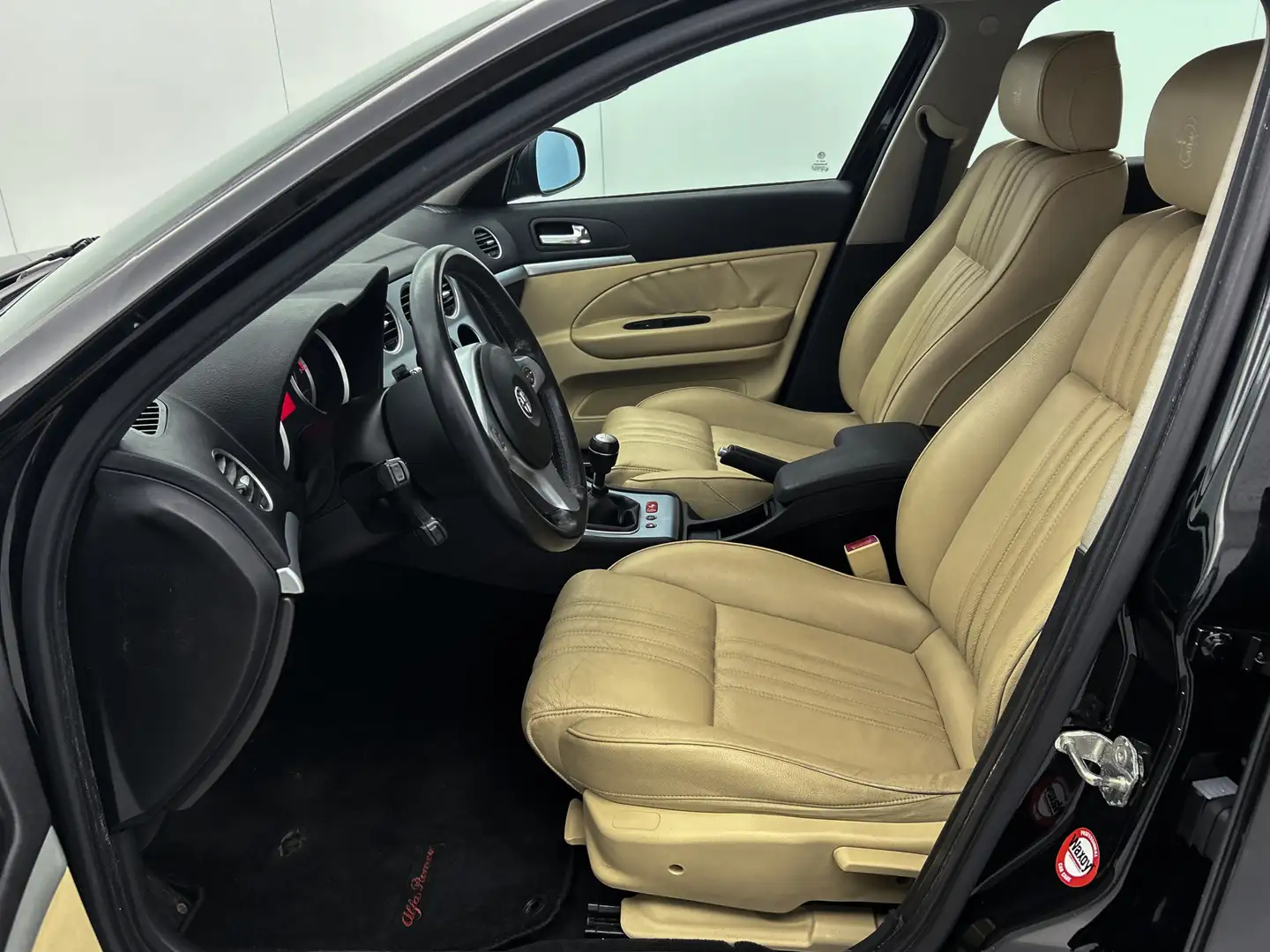 Alfa Romeo 159 Sportwagon 1.8i 141PK Distinctive 100% Documentati Noir - 2