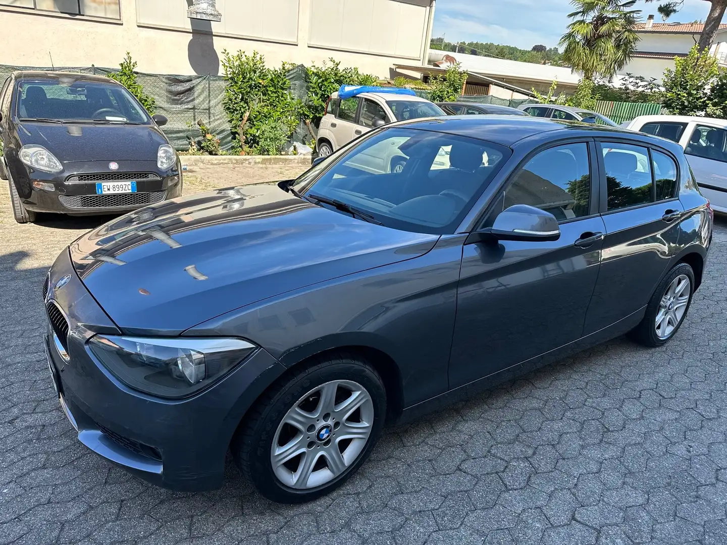 BMW 118 Serie 1 F/20-21 2011 118d 5p Sport*CLIMA*CERCHI Grau - 1