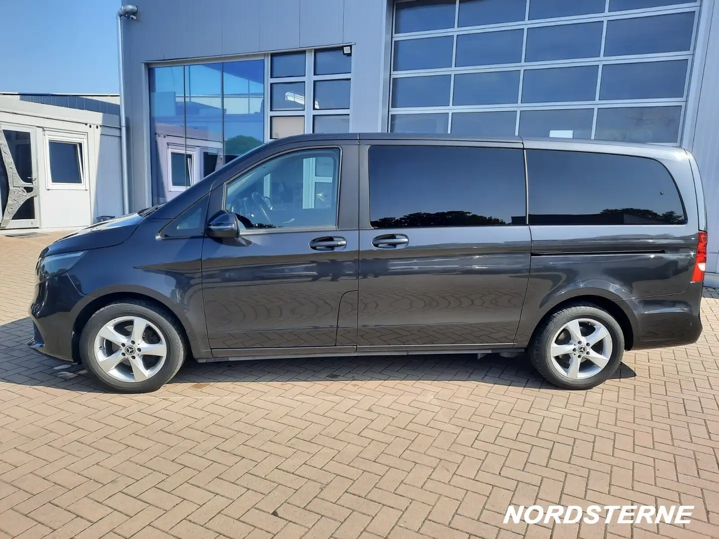 Mercedes-Benz V 220 V 220 d Lang 2x Schiebetür 7Sitzer AHK Navi SHz Grau - 2