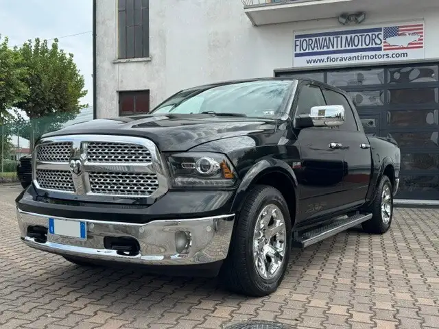 Dodge RAM 1500 Laramie 5.7 V8