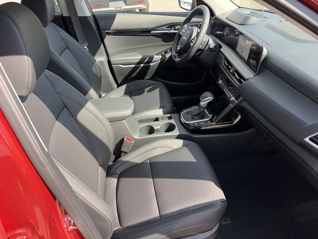 Kia Seltos снимка Kia Seltos
