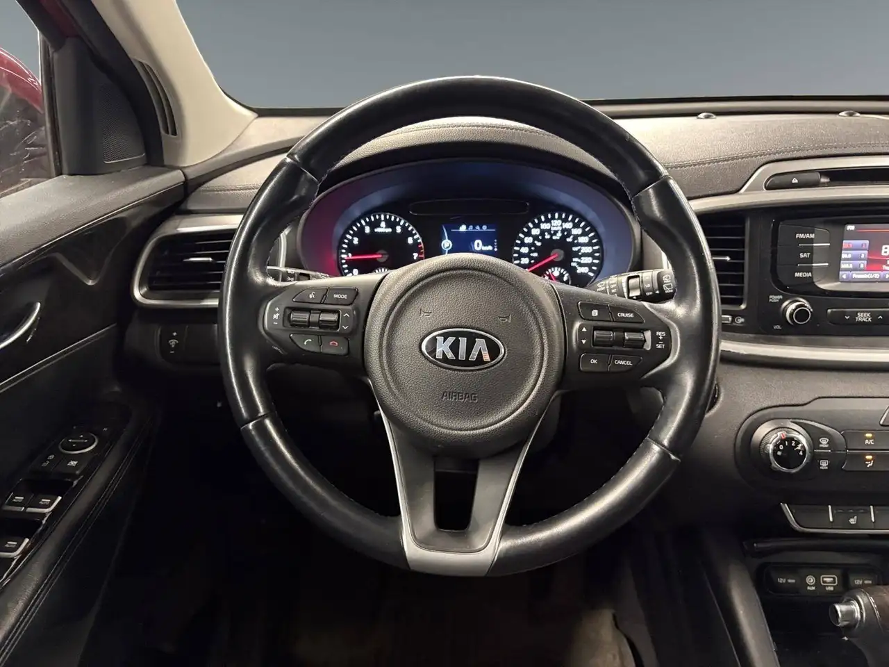 Kia Sorento снимка Kia Sorento