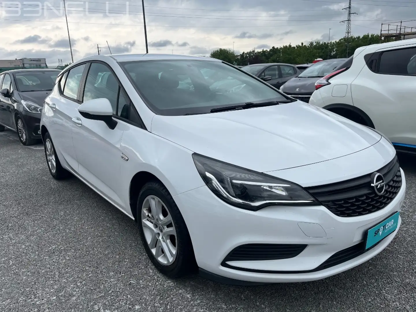 Opel Astra 1.4 Ecotec 5 porte Blanc - 1