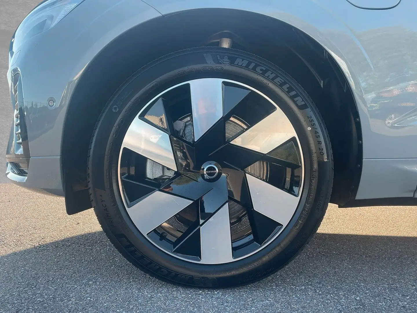 Volvo XC60 T8 AWD Recharge Plus Dark ACC BLIS SD LED Grau - 2