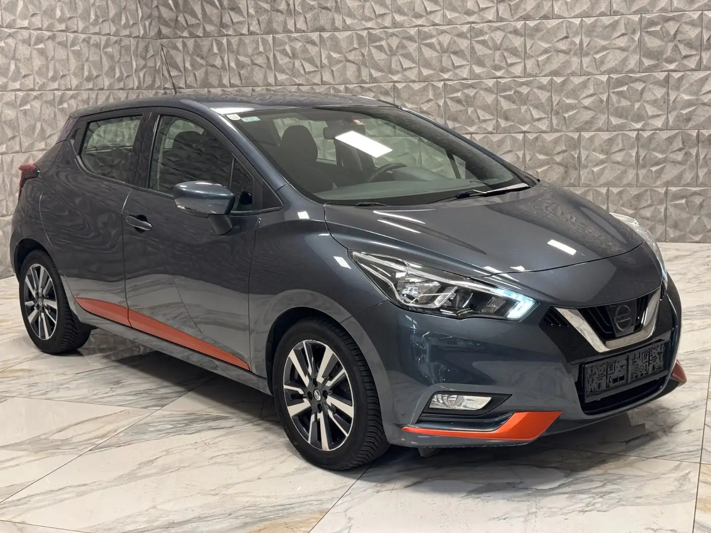 Nissan Micra N-Way ** 61.847km ** 74 KW ** Grau - 1
