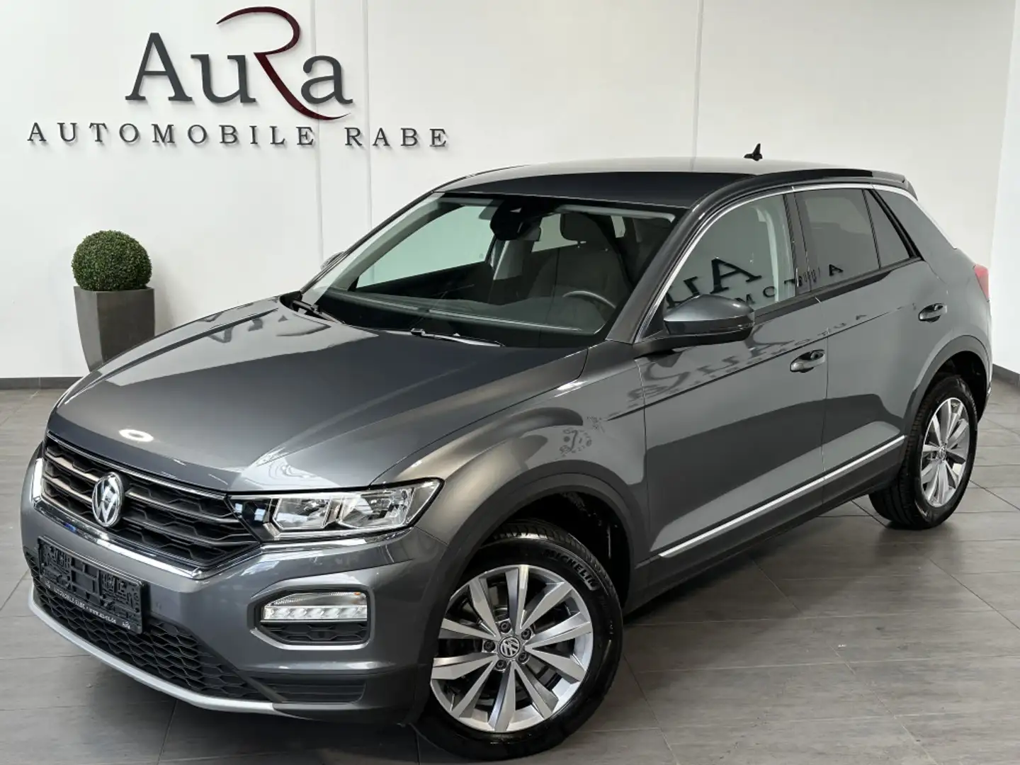 Volkswagen T-Roc 2.0 TDI DSG Style NAV+KAMERA+CARPLAY+1HD Grau - 2