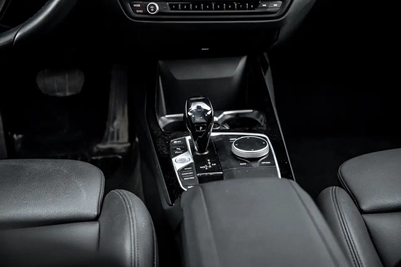 BMW 2 Series снимка BMW 2 Series